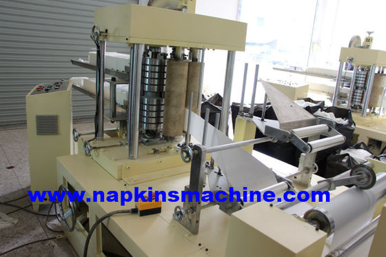Máy gấp khăn ăn 2 lớp nhiều lớp, 2200 tờ / Min giấy gấp